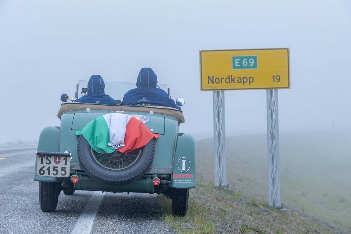 На шинах Pirelli Stella Bianca до мыса Нордкап!