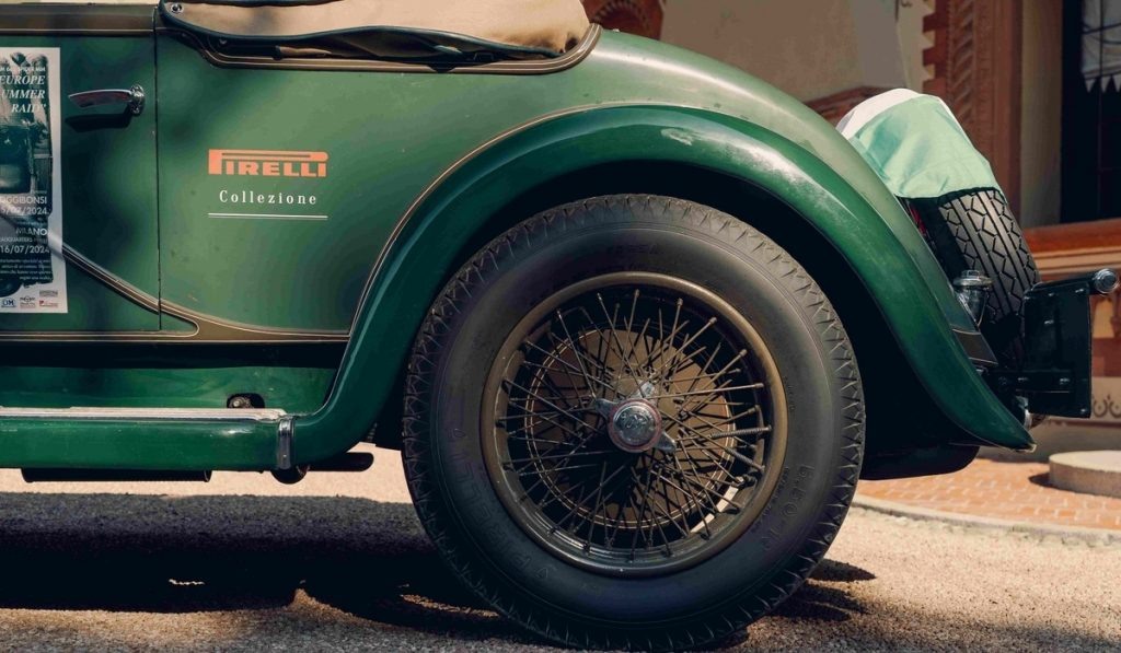 Поездка была совершена на автомобиле OM 665 Superba 1929 года выпуска итальянского производства.