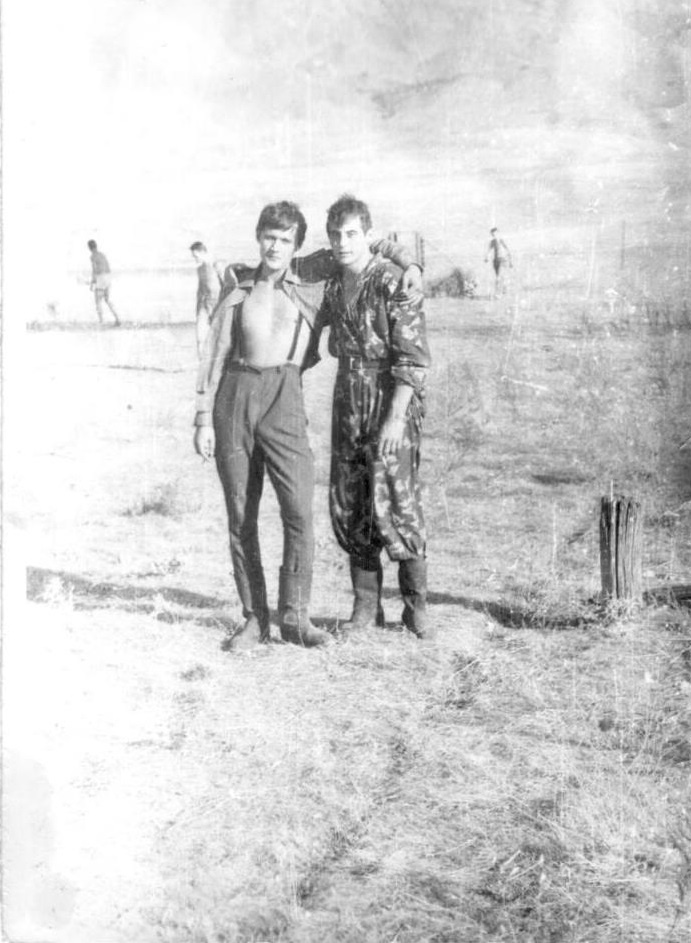 Лейтенанты Титов и Степичев. Шагон, после футбольного матча между  нашими заставами. Сентябрь 1987 года 