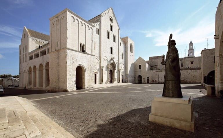 Собор святого Николая в Бари