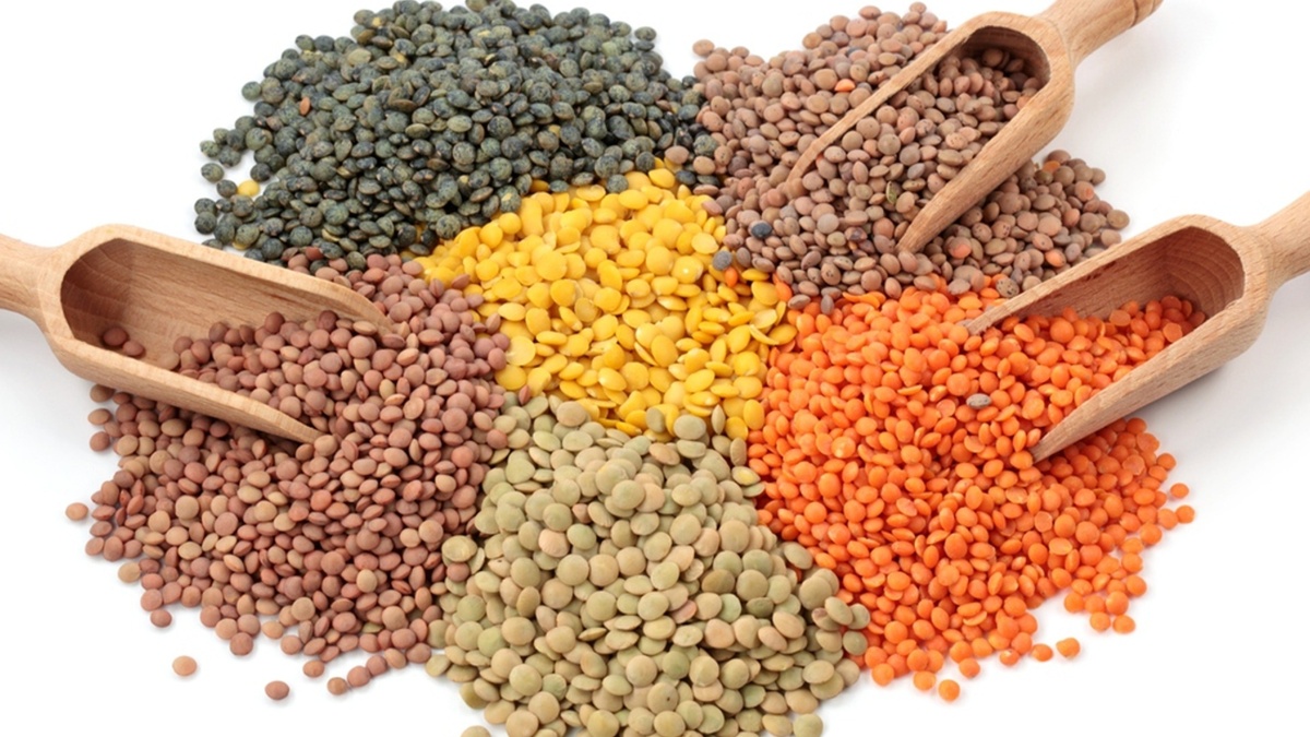 Коричневая, зеленая и красная чечевица