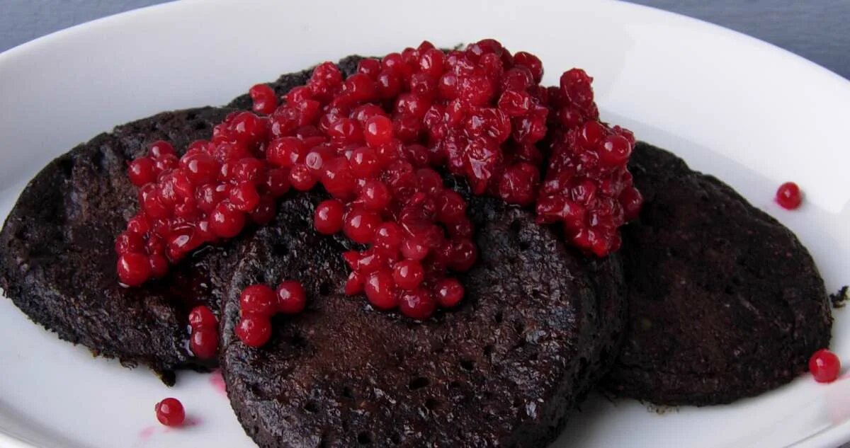 Блинчики из крови (Леска) с брусникой