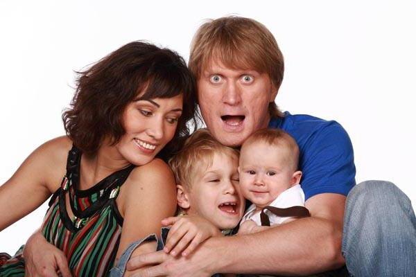 Верила в успех и родила троих сыновей: как выглядит татарская жена Андрея Рожкова