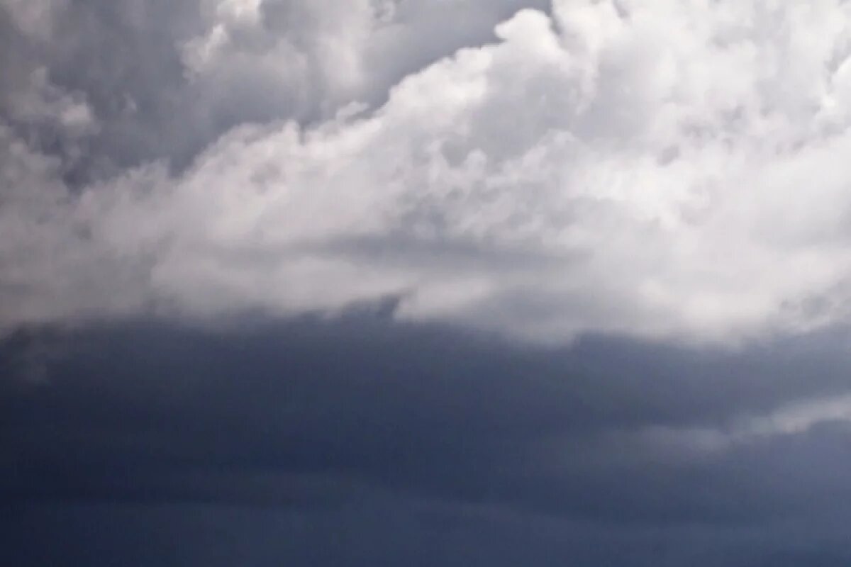    В море возле побережья Новороссийска сняли на видео смерч