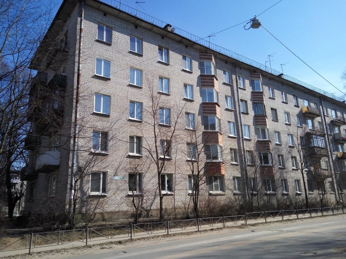 Дом, в котором сняли квартиру для Лары