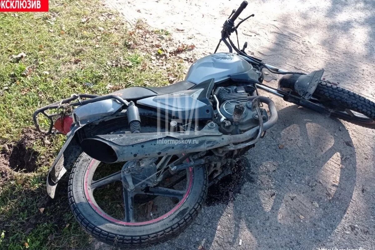    Женщине и мужчине потребовалась госпитализация после ДТП под Псковом
