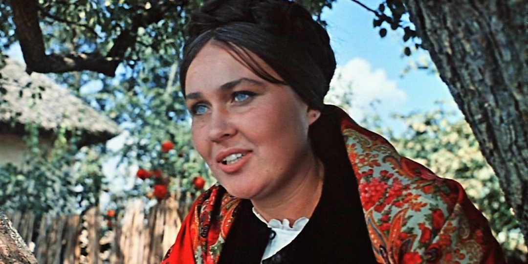 «Мечтала стать летчицей, водила мотоцикл и почему 20 лет ждала мужа»: судьба Людмилы Алфимовой из фильма «Свадьба в Малиновке»