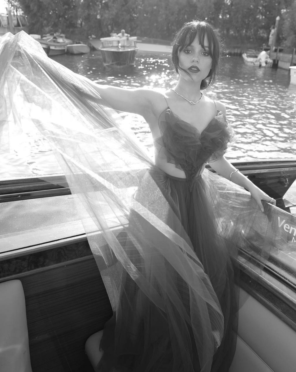     Дженна Ортега в Dior Haute Couture