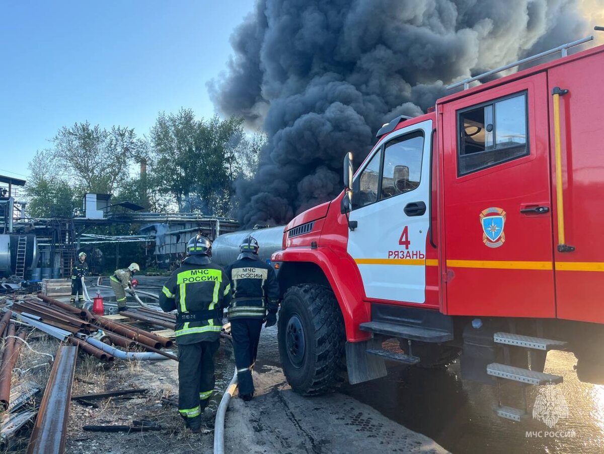 Фото с пожара на улице Дружной города Рязани.