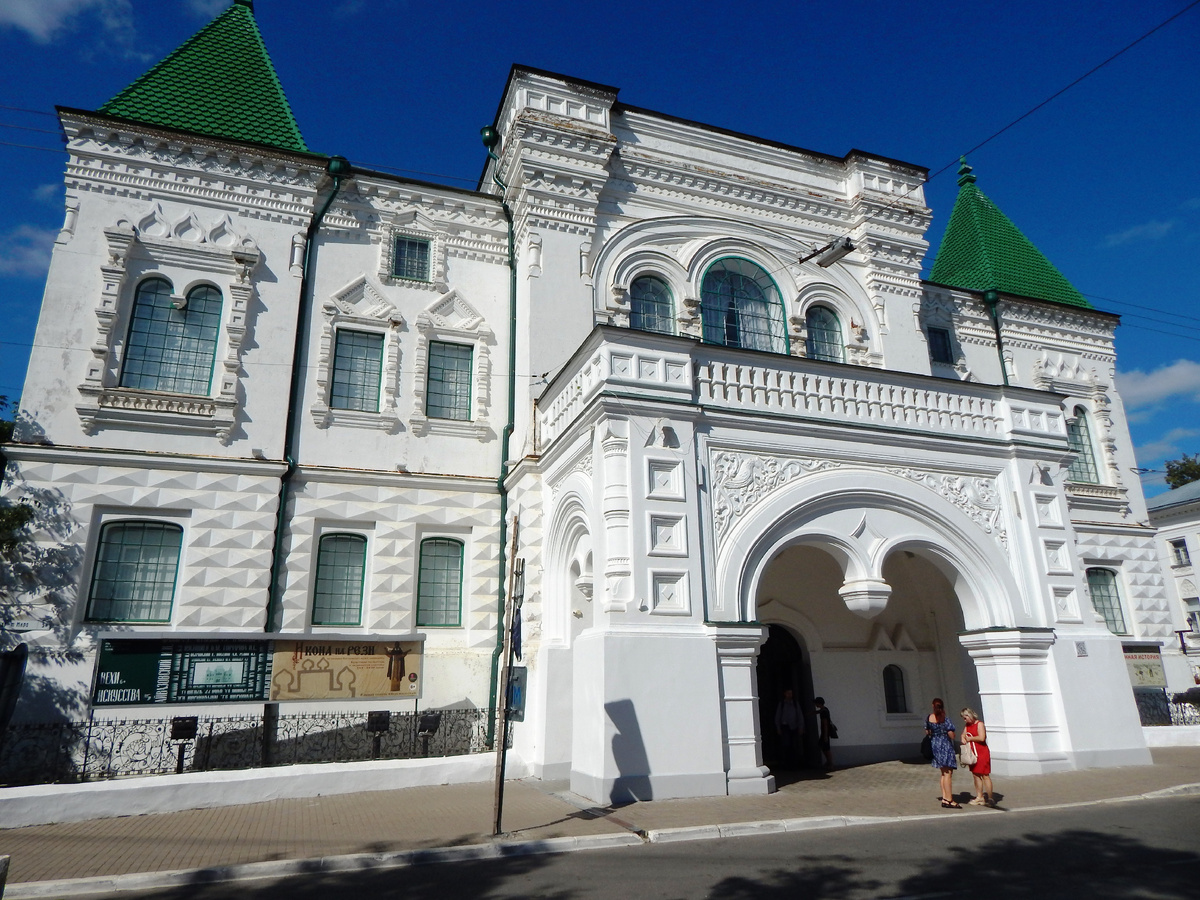 Художественный (Романовский) музей в Костроме
