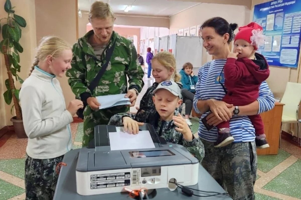    Два кикбоксера, Герой России.