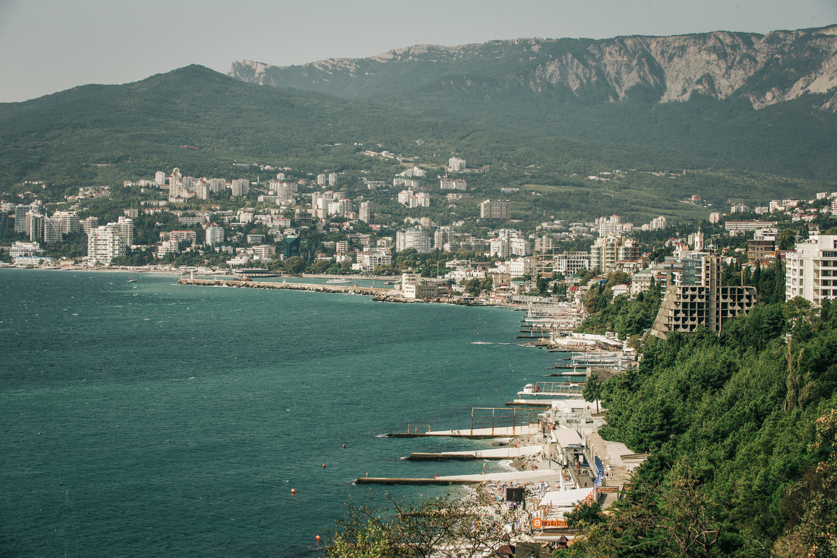 Вид на Ялту // Фото: Туристический портал Республики Крым, Константин Крестьянинов