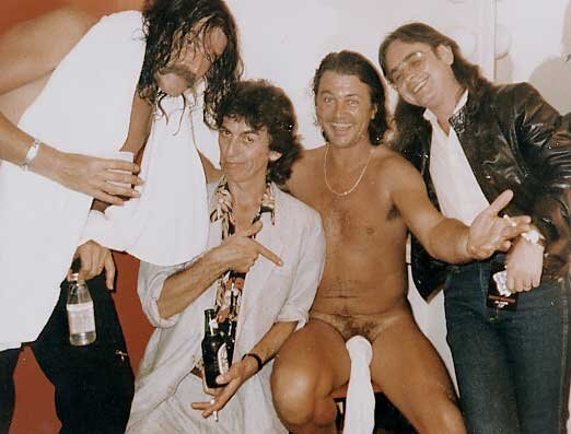 то самое фото с носком