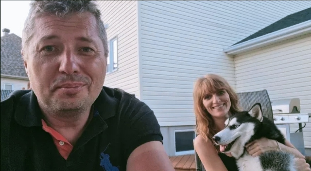 Скриншот из видео из Канады. Блогер со своей женой.