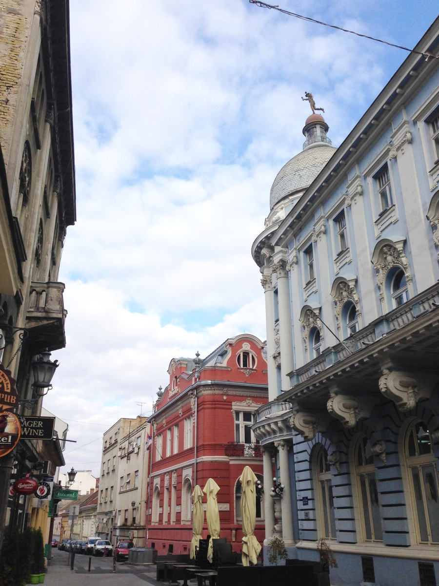 Нови-Сад в центре похож на Петербург 