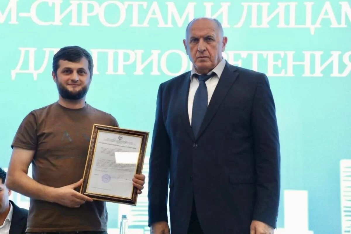    Сертификаты на покупку жилья выдали 163 сиротам в Дагестане