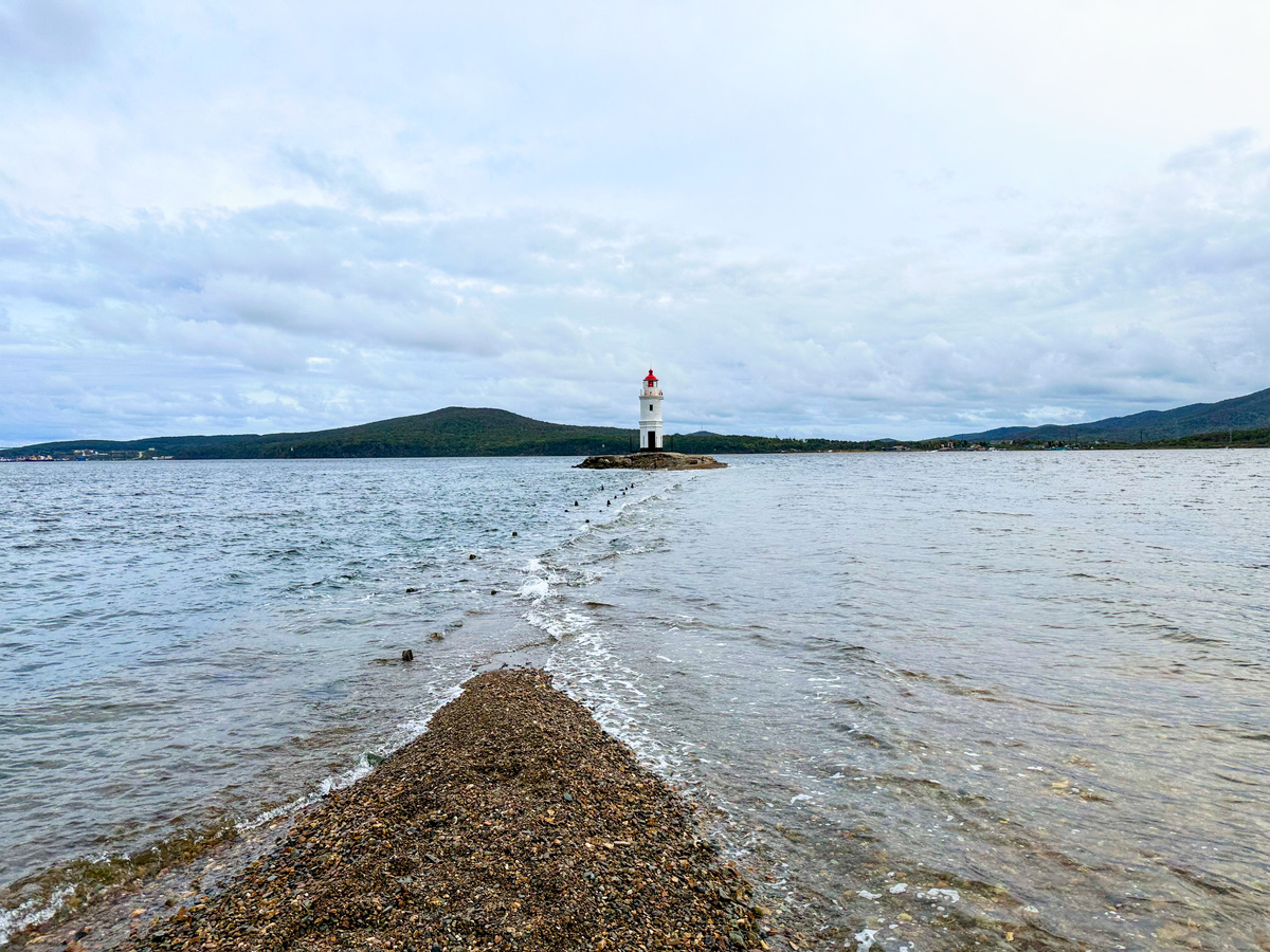 Токаревский маяк - один из опозновательных знаков Владивостока
