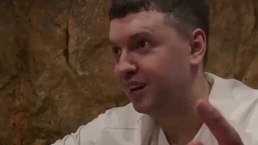 Мемы про сладости. Да мне мама купила. Мама он уходит пусть хлеба. Мам дай денег мем. Ну пожалуйста.