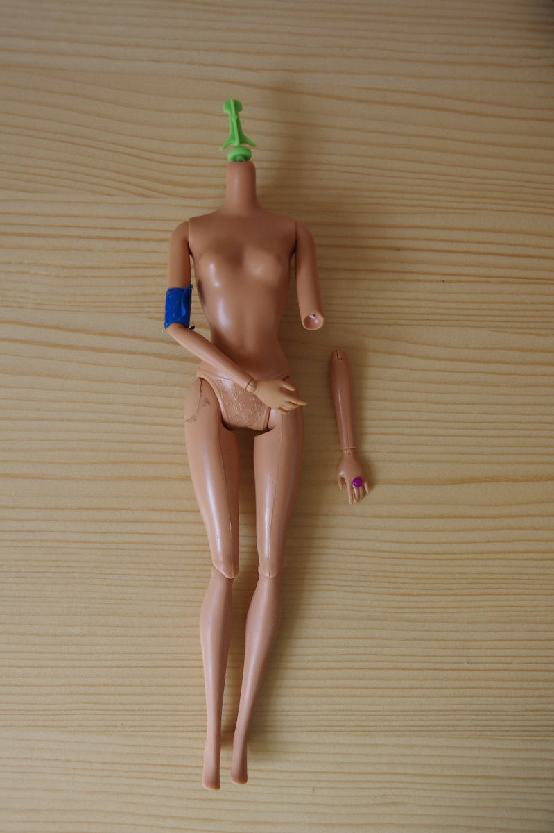 Тело Barbie