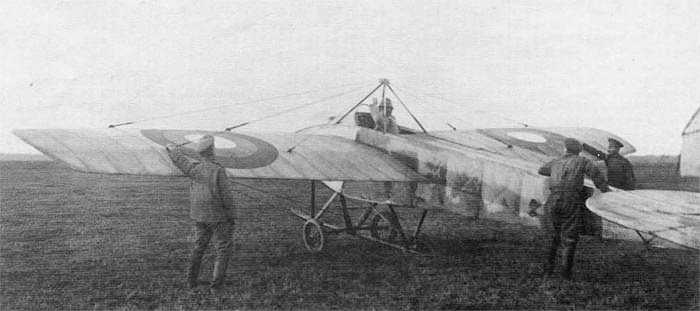 Самолет Nieuport IV Российского императорского военно-воздушного флота. На таком самолете Нестеров выполнил "мертвую петлю". 