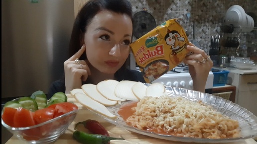 Télécharger la video: Мукбанг🔥Buldak SAMYANG🧀Cheese HOT Chicken Flavor Ramen🍜Ответы на❓мукбанг#неасмр#