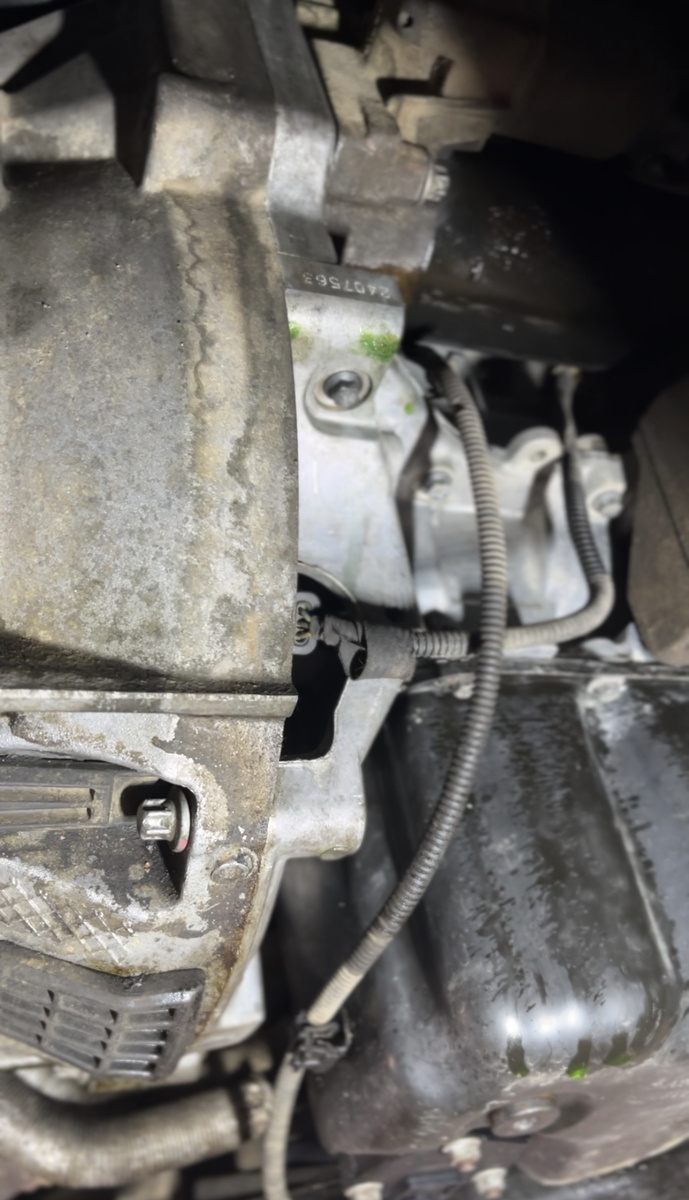 Пятна антифриза на коробке