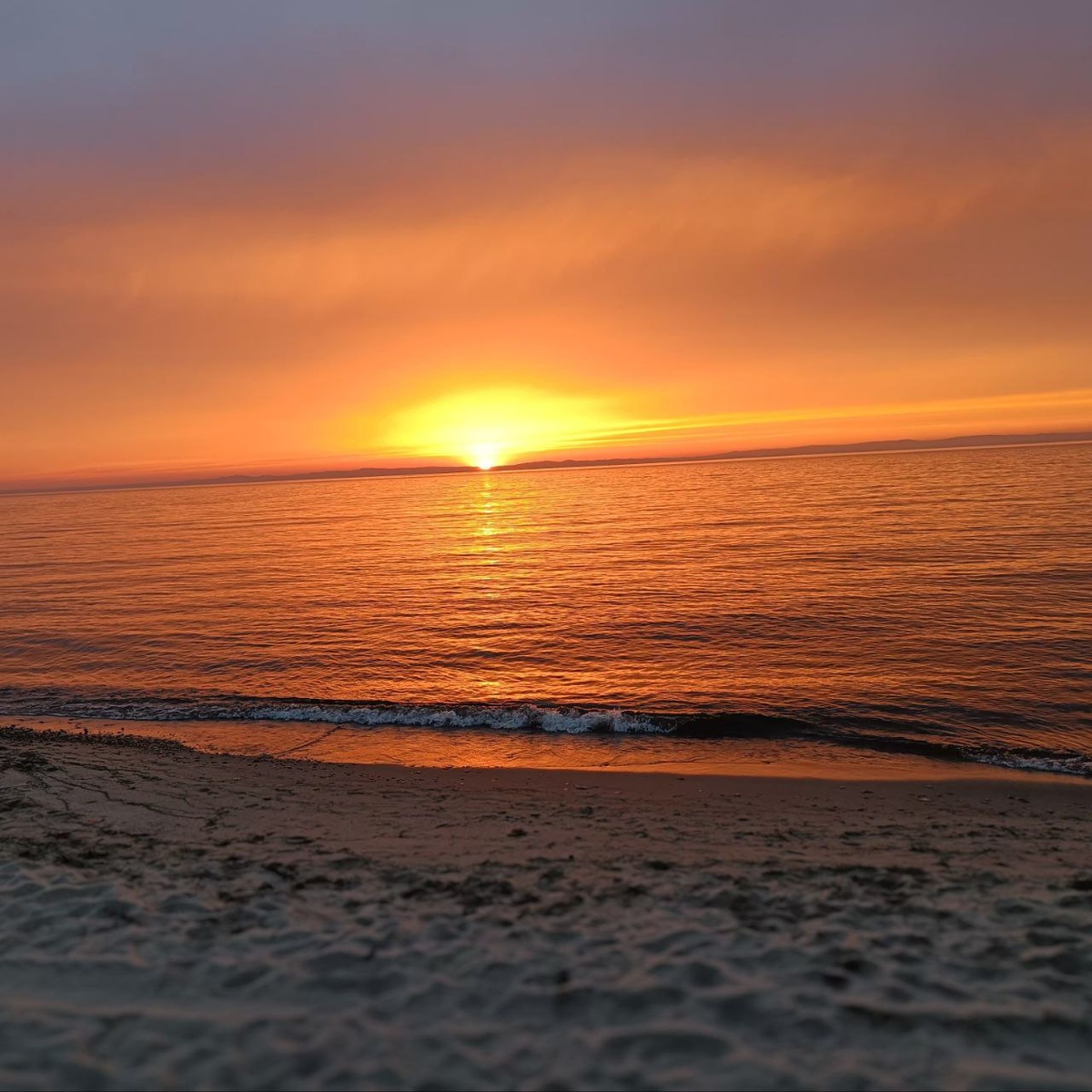 Закат на Байкале