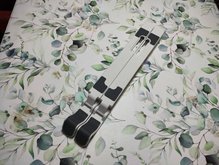    Вот так подставка выглядит в сложенном виде