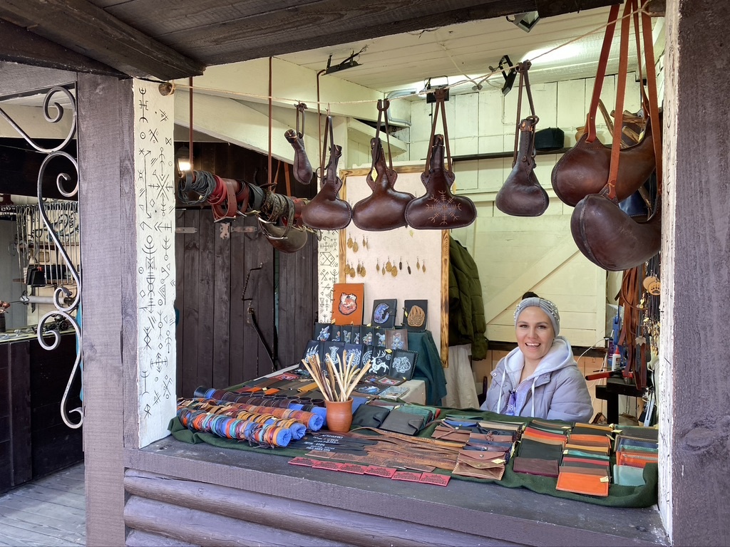    Продажа идет хорошо. Фото автора