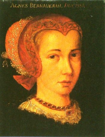 Анна Бернауэр