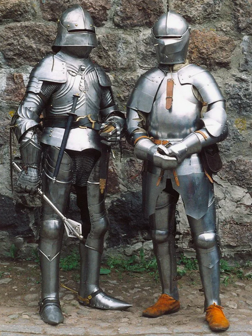 Богатые рыцарские доспехи (XV век)