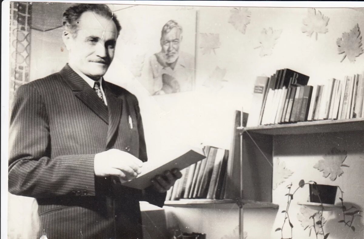    Литературным работником Владимир Дятлов стал в 50-х годах прошлого века.