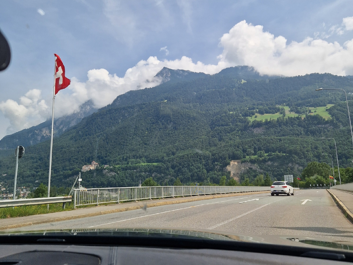 Граница Швейцарии и Лихтенштейна