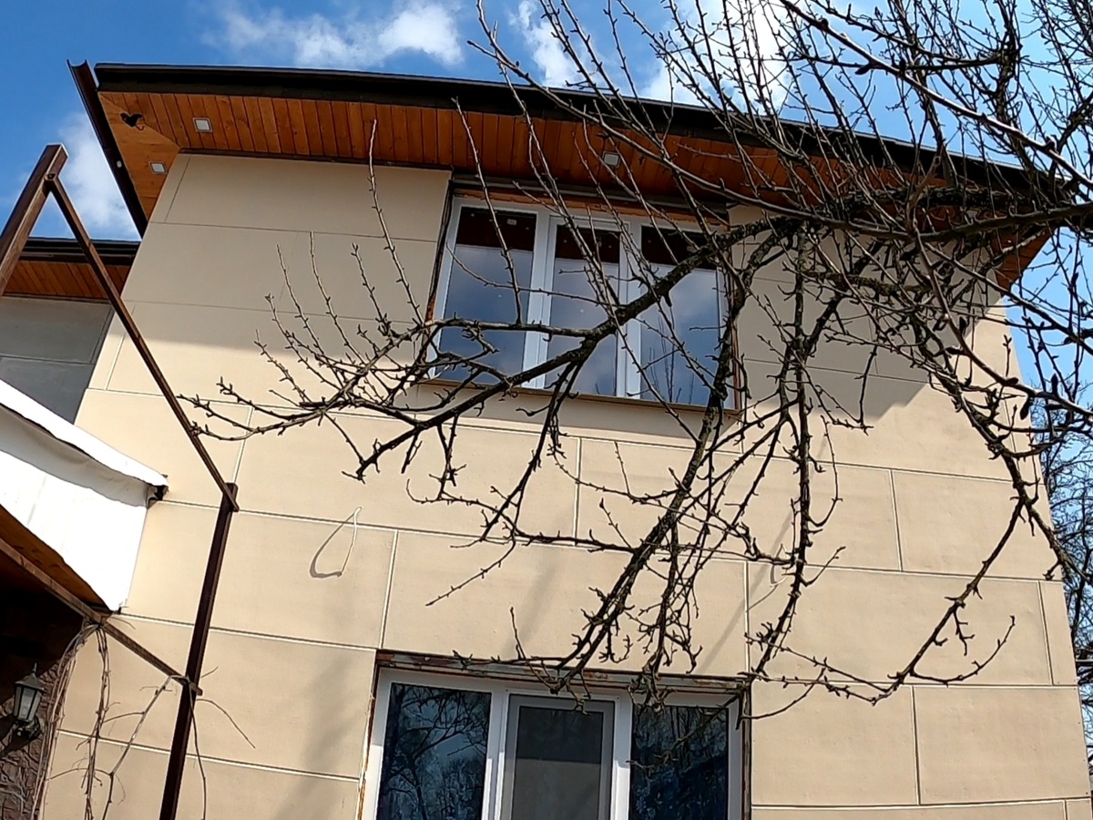 Преимущества шифера для отделки фасада - шифер на фасаде здания: надёжно и дёшево