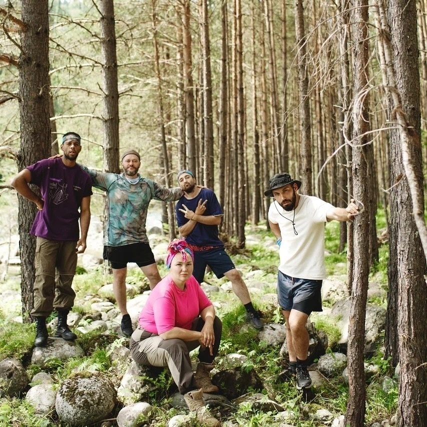 Это не шоу, это словно субботник не дружного коллектива. Фото: ТВ-3