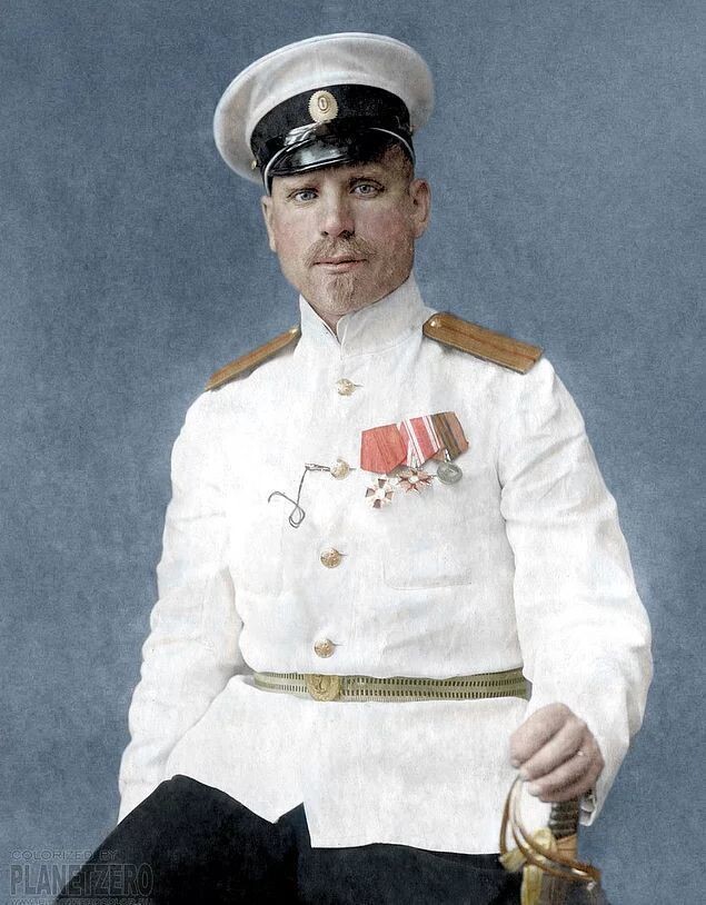 Георгий Яковлевич Седов (23 апреля (5 мая) 1877 — 20 февраля (5 марта) 1914) — русский гидрограф, полярный исследователь, старший лейтенант. Организатор неудачной экспедиции к Северному полюсу, во время которой умер, не достигнув заявленной цели, пройдя примерно 200 километров.