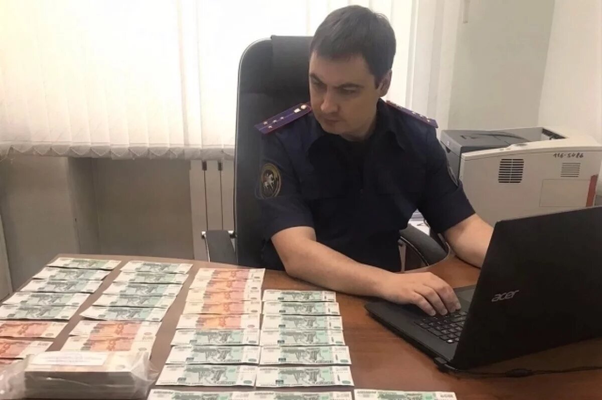    Юрист в Барнауле пытался обмануть знакомого бизнесмена на миллионы рублей