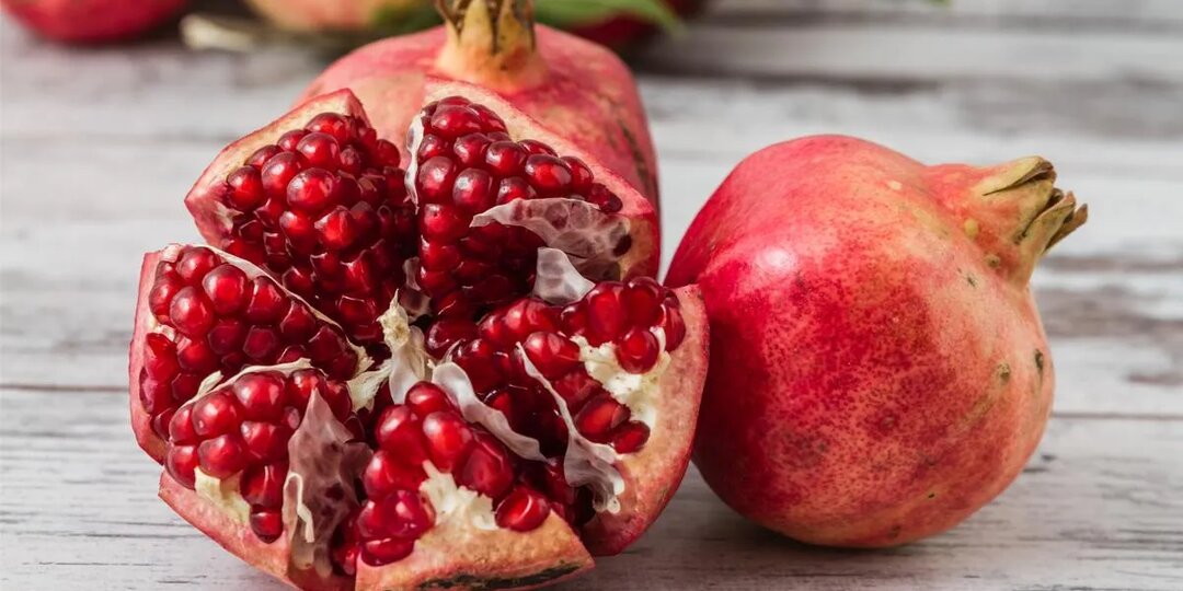 Чем полезен гранат, кому противопоказан и можно ли есть с косточками — читать на Gastronom.ru