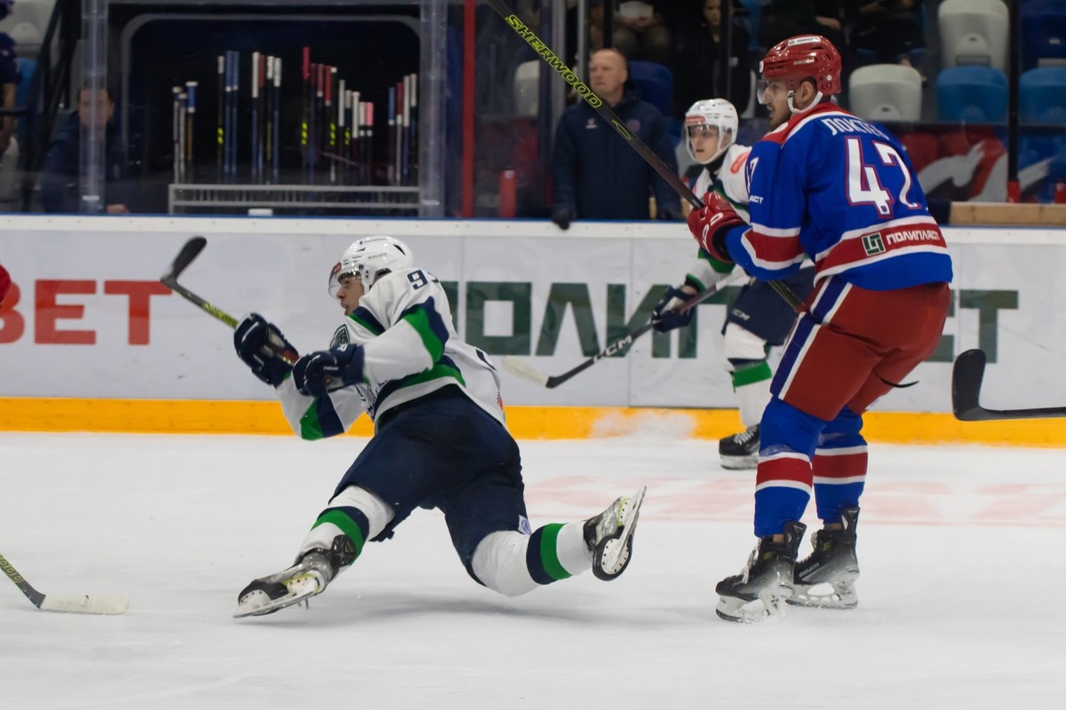    «Югра» потерпела второе поражение подряд в чемпионате ВХЛ, уступив в гостях тульскому АКМ