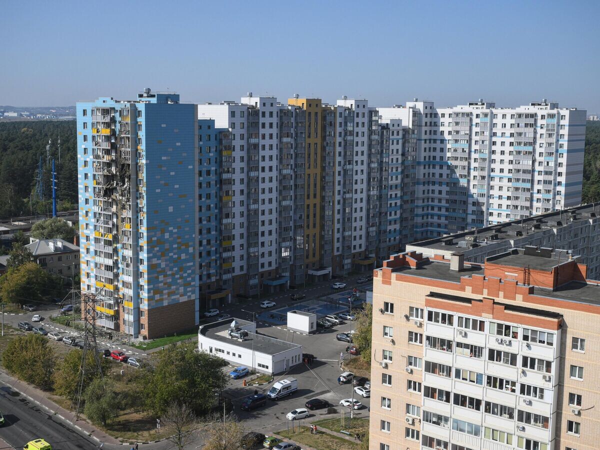    Последствия атаки БПЛА в Раменском© РИА Новости / Илья Питалев
