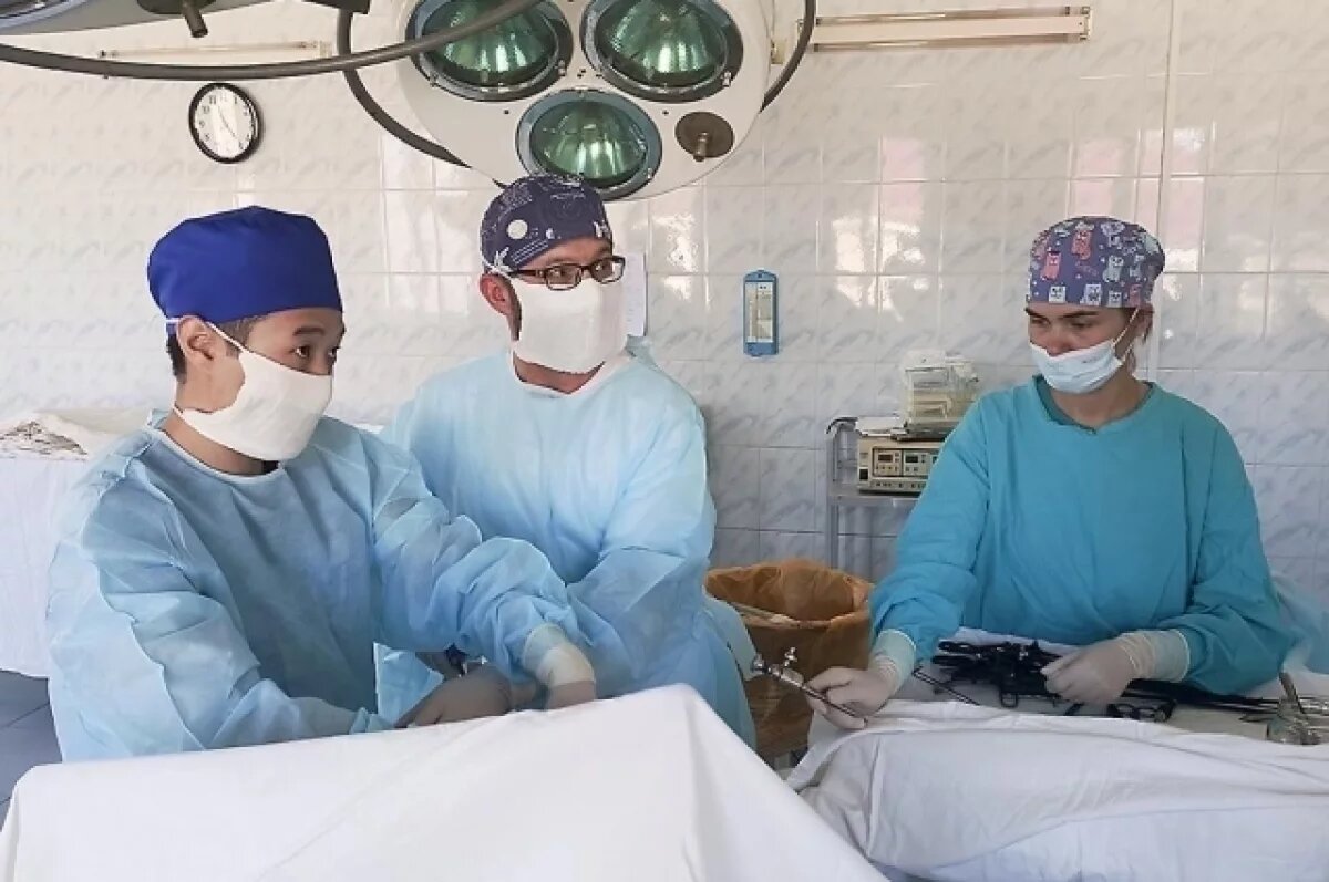    Врачи в Находке спасли женщину после падения с 15-метровой высоты