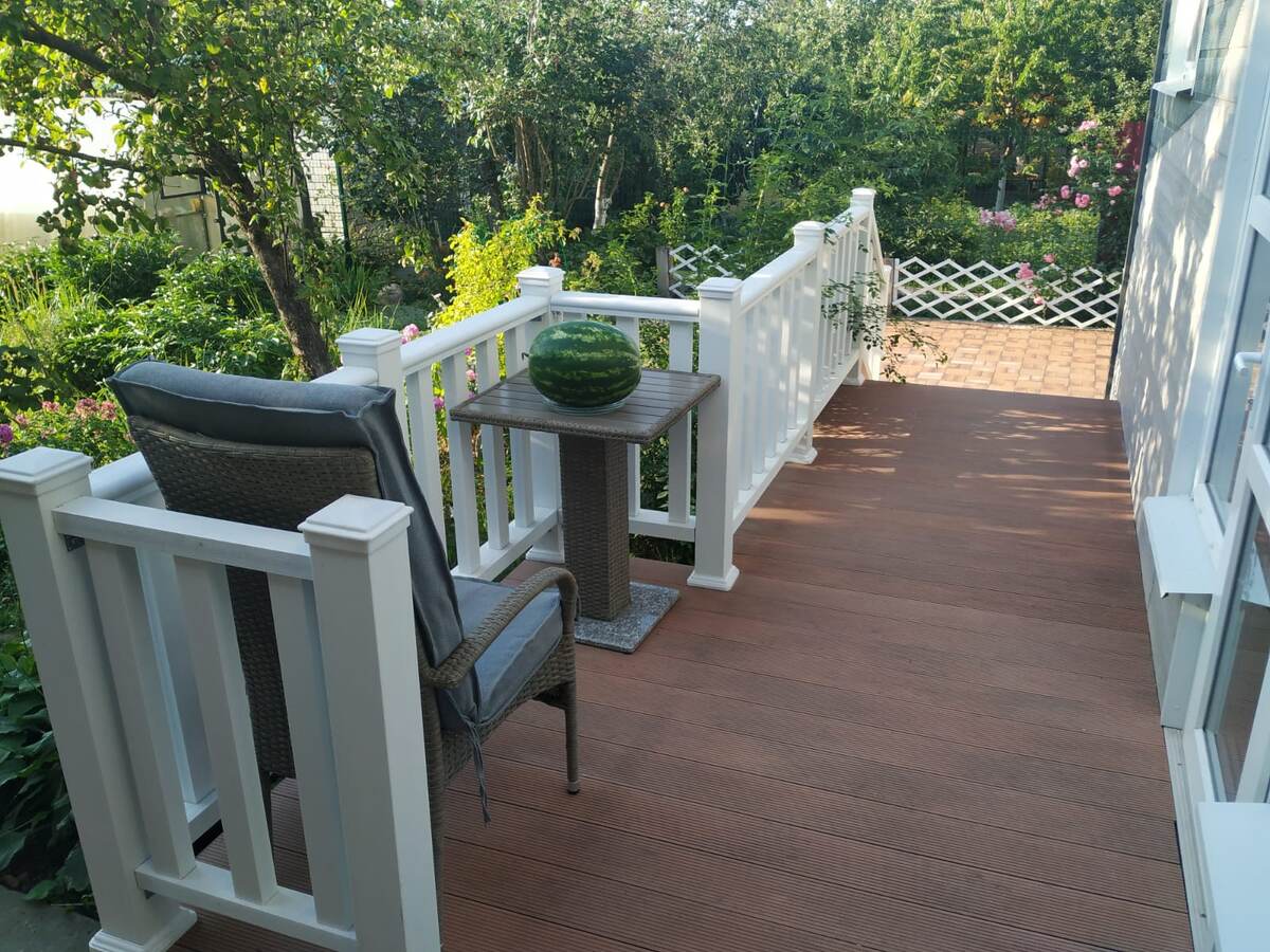 Ограждения и террасная доска из ДПК Woodvex.