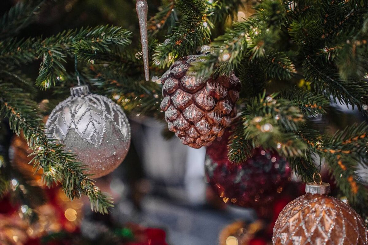 Выполнено декораторами Me Decor