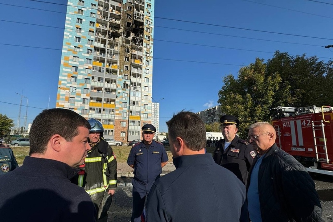    Воробьев пообещал жительнице Раменского спасти котов из пострадавшего дома