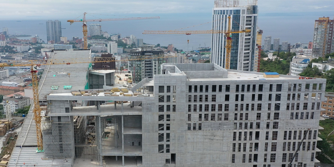 «Для нас - это стройка века». Предприниматели Дальнего Востока побывали на стройплощадке культурно-образовательного комплекса
