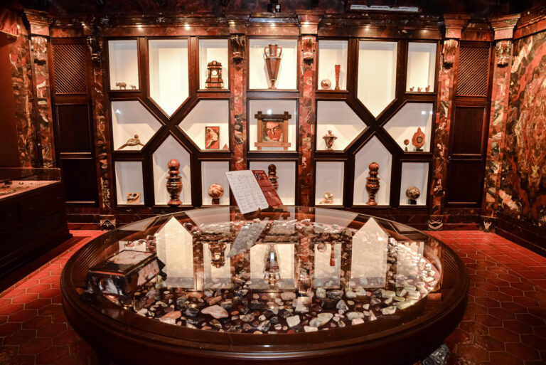    В Оренбурге в историческом здании открылся пятый музей-спутник Эрмитажа Мария Чалкина