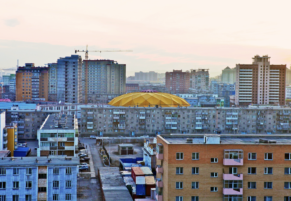Узнаете домики? Панельные хрущевки в Улан-Баторе точно такие же, как в наших городах