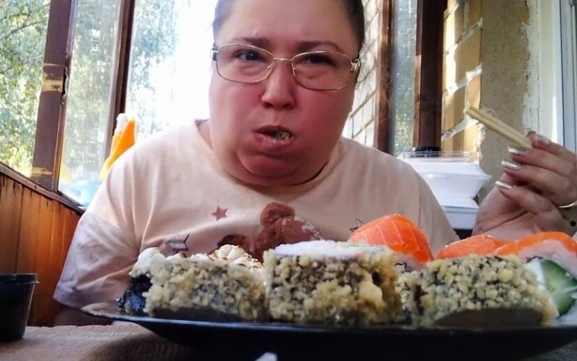 Это моя мама Анна Максакова