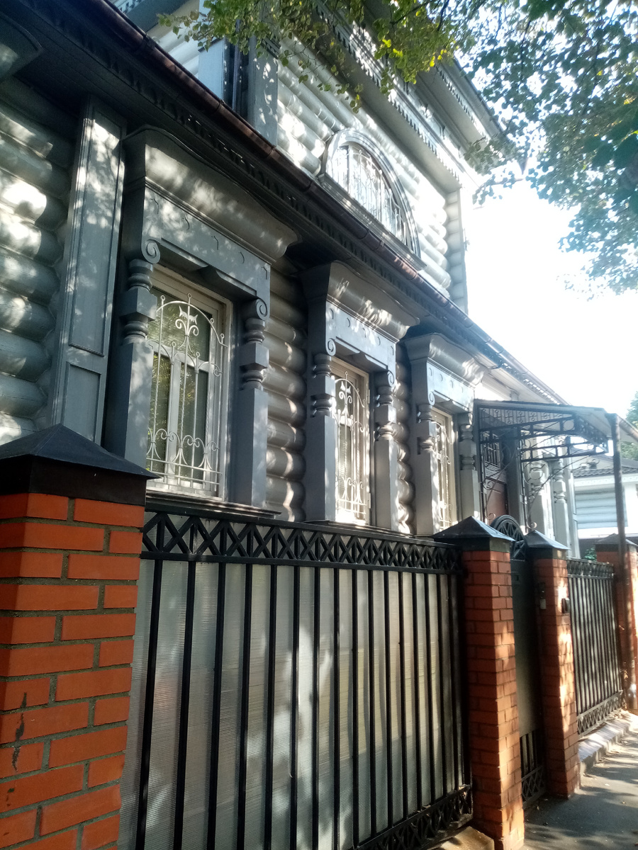 Домик теперь