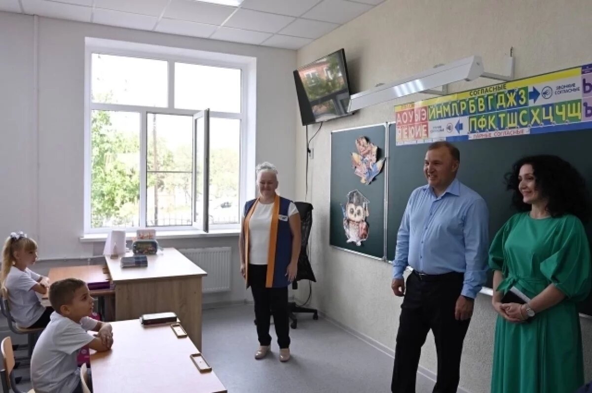    Глава Республики Адыгея посетил новую школу и остался недоволен